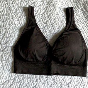 Black bra wire free no hooks pull-on NWT